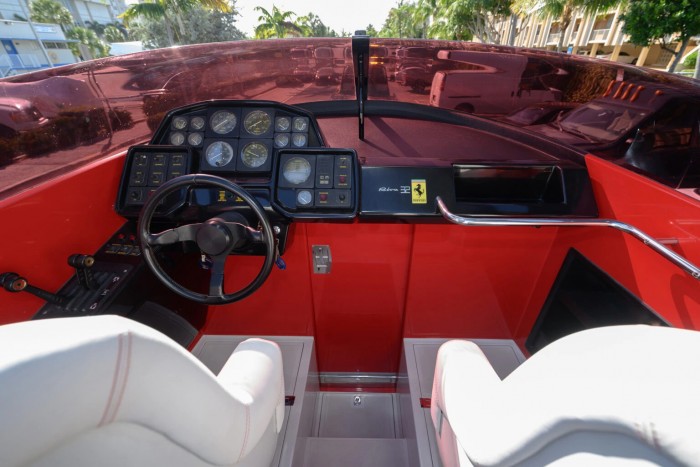 Árulják a vízen járó Ferrari Testarossát 5