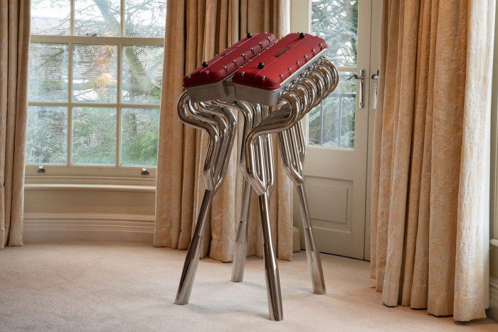 Makulátlan használt Ferrari, amit csak a szobában élvezhetsz 2 | Vezess Makulátlan használt Ferrari, amit csak a szobában élvezhetsz 2