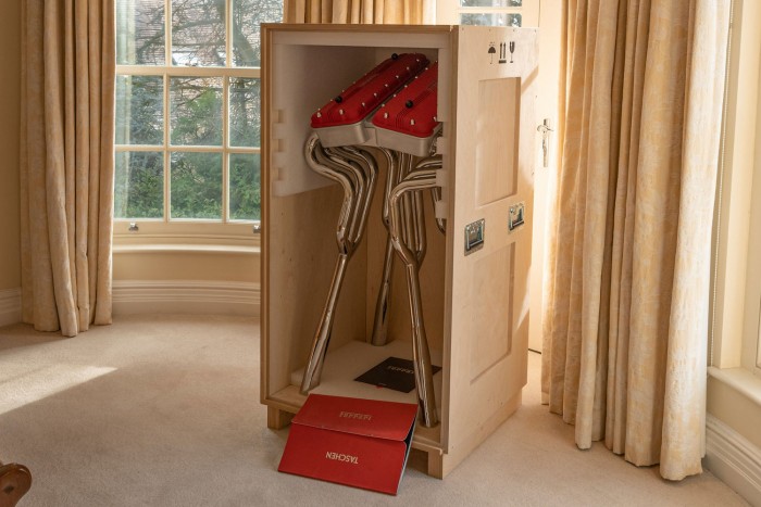 Makulátlan használt Ferrari, amit csak a szobában élvezhetsz 3 | Vezess Makulátlan használt Ferrari, amit csak a szobában élvezhetsz 3