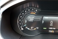 Lehet valami takarékos benzinmotorral is? Teszten a Ford S-Max Hybrid 88