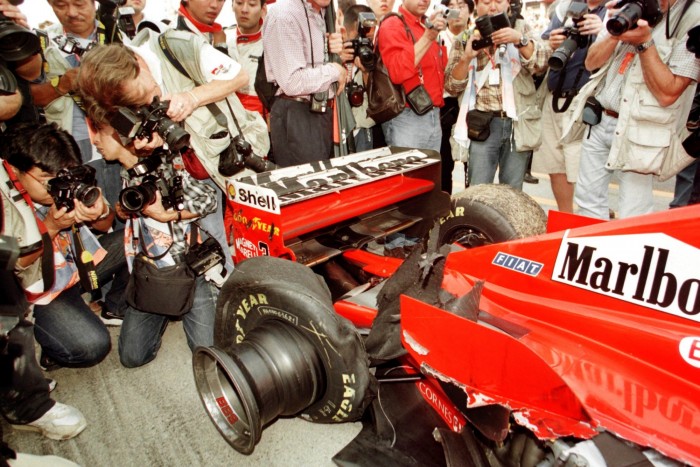 Milliárdos összeget várnak Schumacher bajnokesélyes autójáért 2