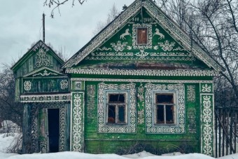 Különleges elhagyott tündérkunyhót fotóztak az orosz vidéken