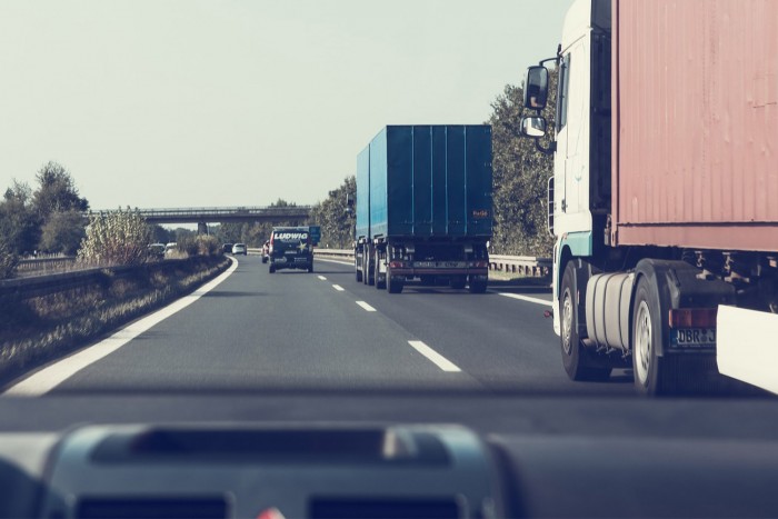 Meg lehet büntetni egy autóst, mert túl lassan megy? 3 | Vezess Meg lehet büntetni egy autóst, mert túl lassan megy? 3