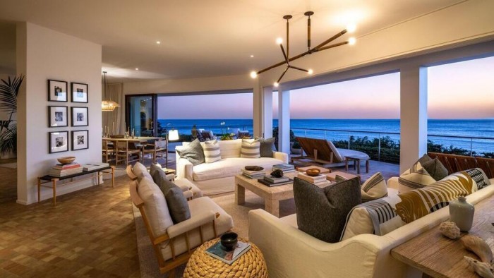 Cindy Crawford egykori malibui birtoka felfoghatatlan összegért eladó 1