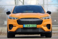 Erőnyerő – Teszten a Ford Mustang Mach-E GT 109