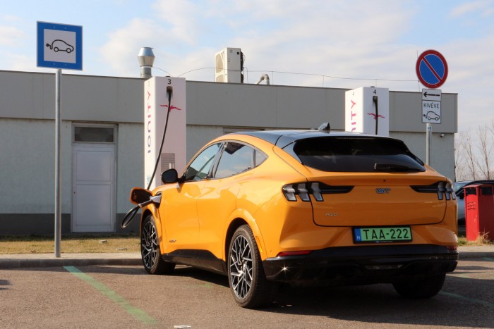 Erőnyerő – Teszten a Ford Mustang Mach-E GT 139 Erőnyerő – Teszten a Ford Mustang Mach-E GT 139