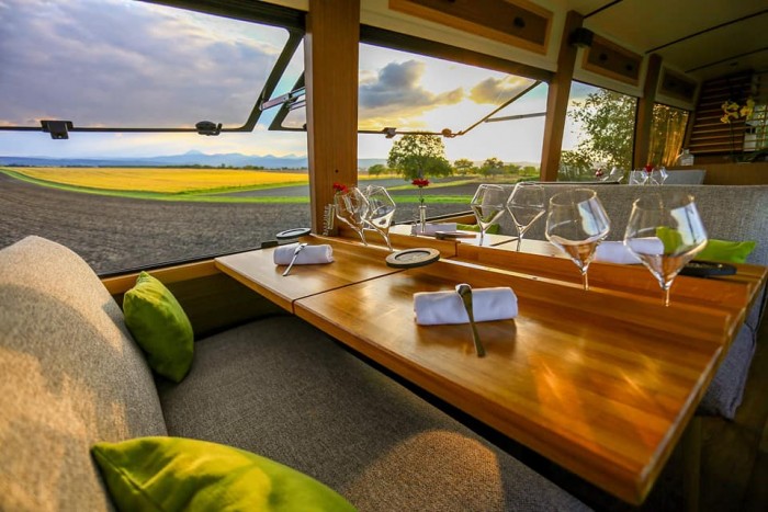 Meglepő utastere van ennek a Setrának 3