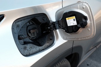 Elektromos autóra váltana a magyarok harmada