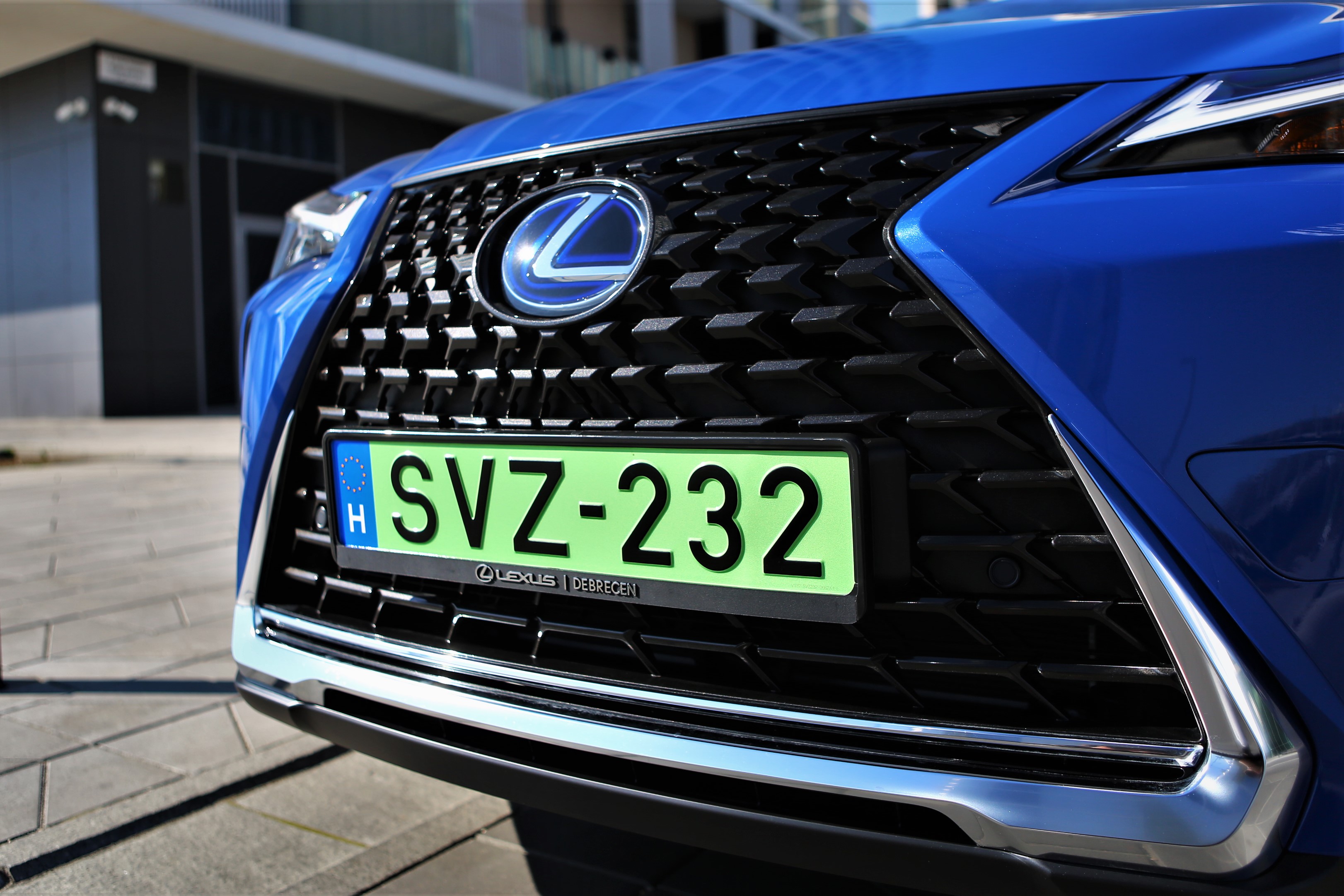 Vezettük a Lexus első villanyautóját, a UX 300e-t! 8