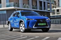 Ezzel szúrja ki a Lexus a vásárlók szemét? – Lexus UX 2023 41