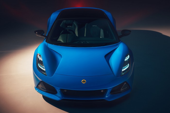 Hiába gyengébb, mégis fürgébb a négyhengeres Lotus 7