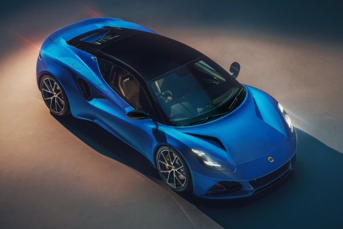 Hiába gyengébb, mégis fürgébb a négyhengeres Lotus 6