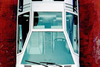 50 éves az autótörténelem legextrémebb műszerfala