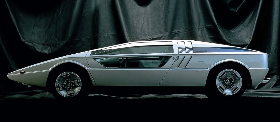 50 éves az autótörténelem legextrémebb műszerfala