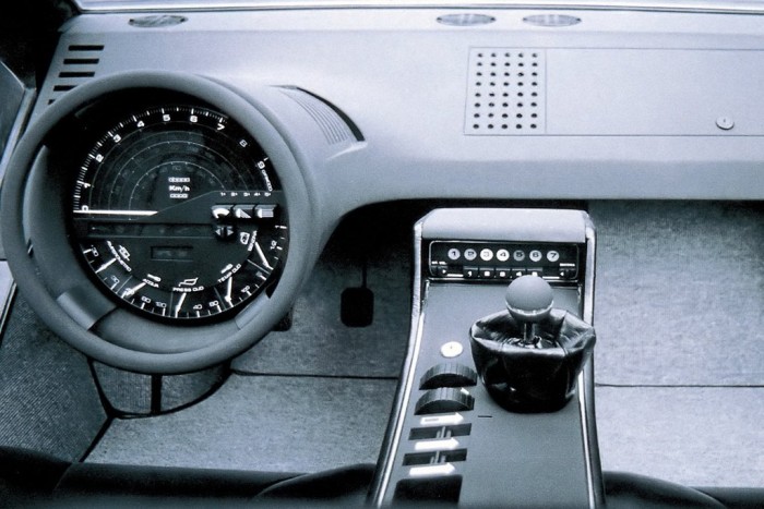 50 éves az autótörténelem legextrémebb műszerfala 6 | Vezess 50 éves az autótörténelem legextrémebb műszerfala 6