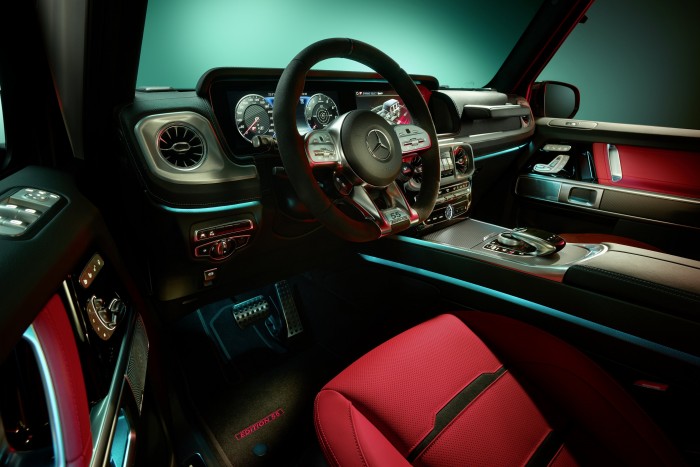 Fehér elefánttal ünnepel az AMG 7