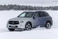 Ősszel jön a Mercedes új kompakt terepjárója 29