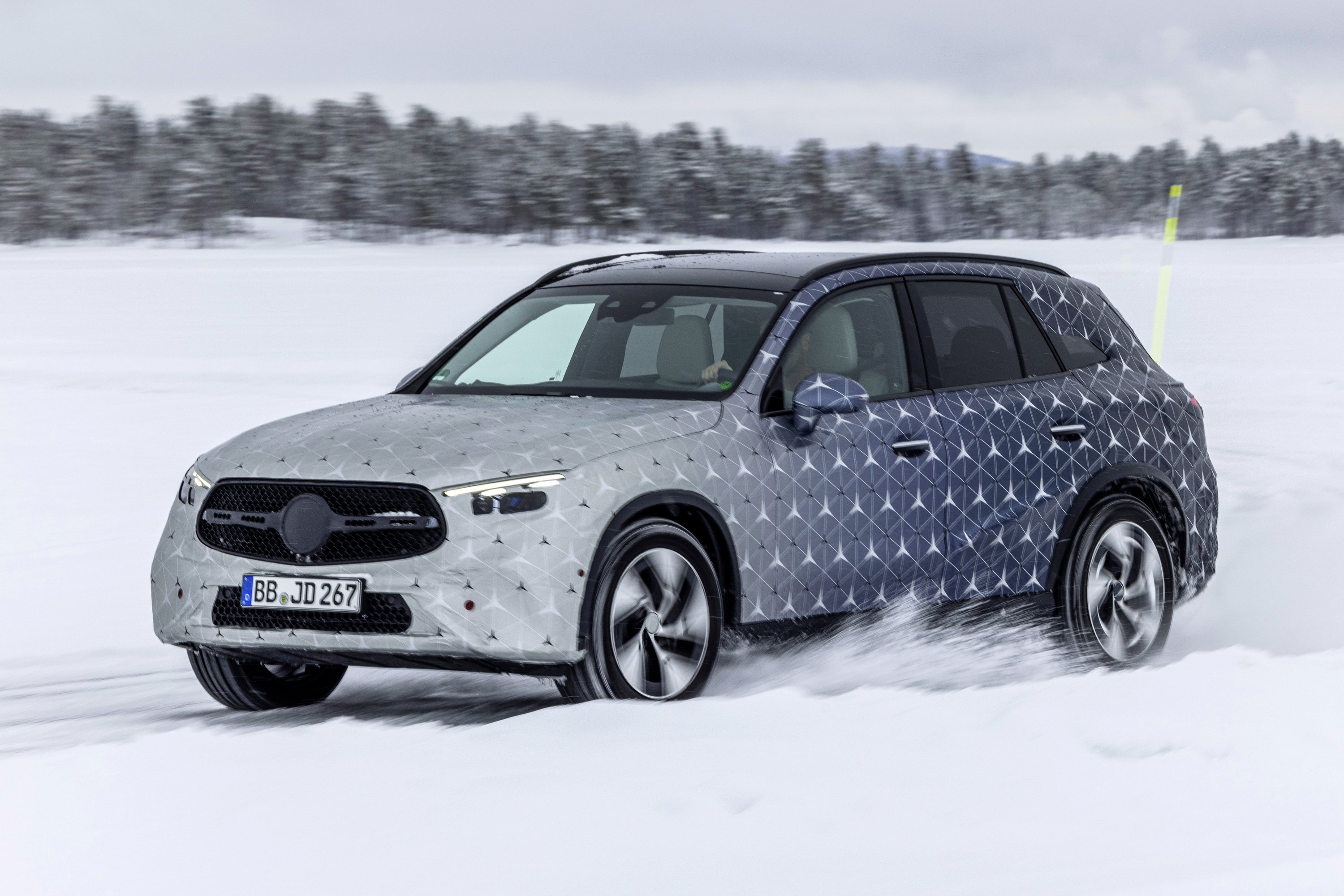 Ősszel jön a Mercedes új kompakt terepjárója 10