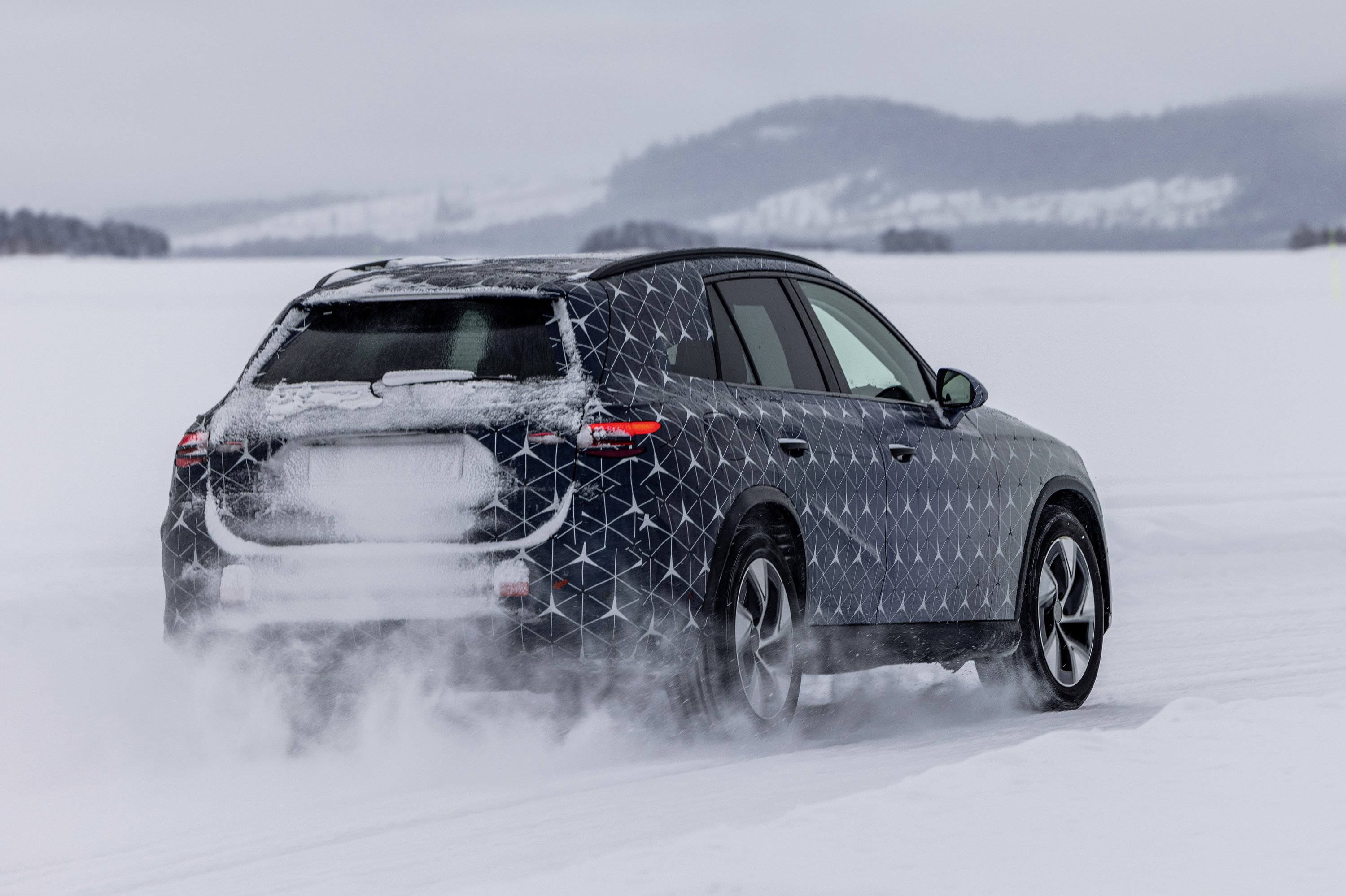 Ősszel jön a Mercedes új kompakt terepjárója 3