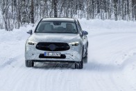 Ősszel jön a Mercedes új kompakt terepjárója 35