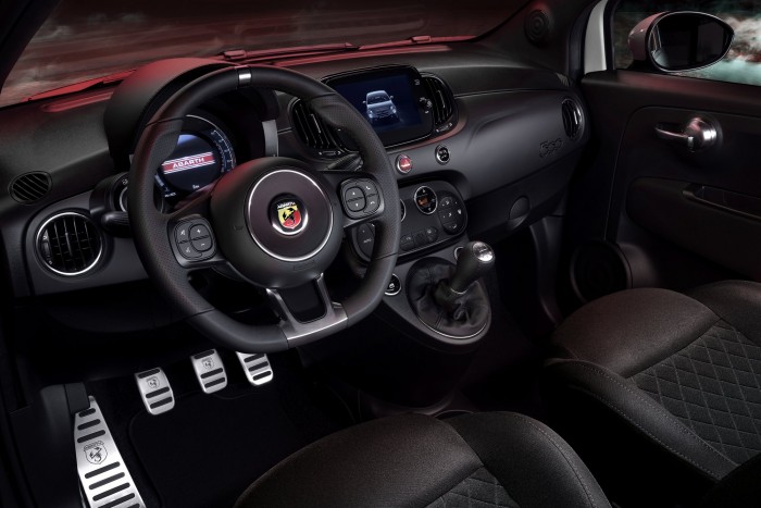 Megújult Európa legkisebb sportautója 6