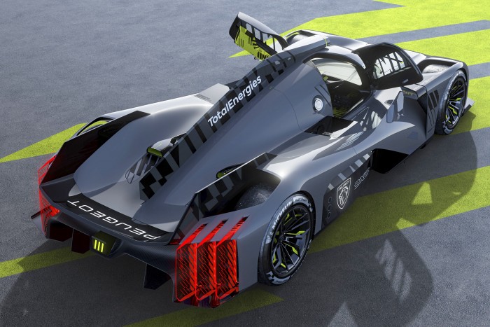 Versenyzés nélkül győzött a Peugeot 9X8