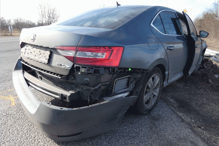 A férfiak vagy a nők törnek össze több autót, az idősek vagy a fiatalok? 1 A férfiak vagy a nők törnek össze több autót, az idősek vagy a fiatalok? 1
