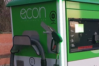 Új, nagyon hasznos kütyü jelent meg egy hazai benzinkúton