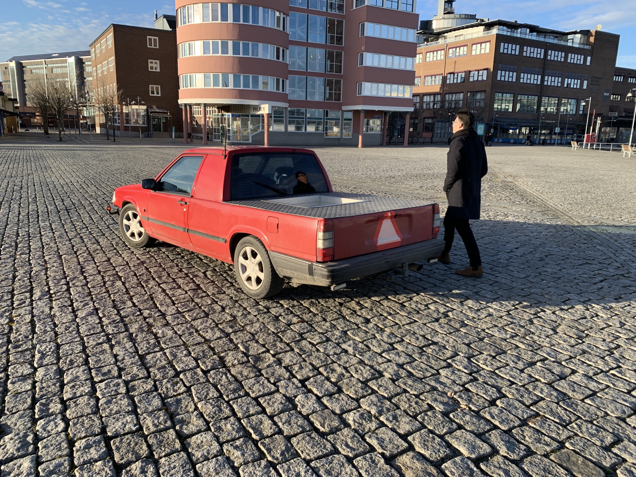 Ettől bolondulna a magyar rendőr: papíron traktor, de valójában tuningautó 2