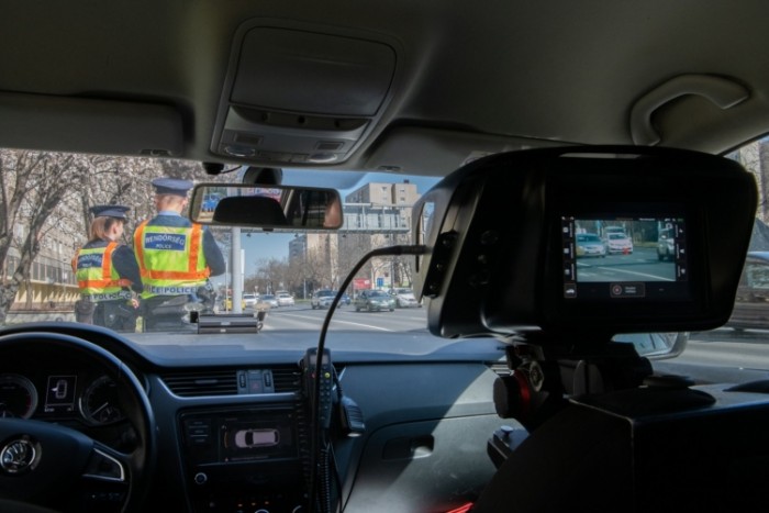 A rendőrség elárulta, új járműből traffipaxoznak