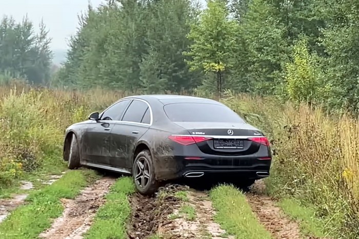 Ennek a Mercedesnek ez kőkemény kínzás