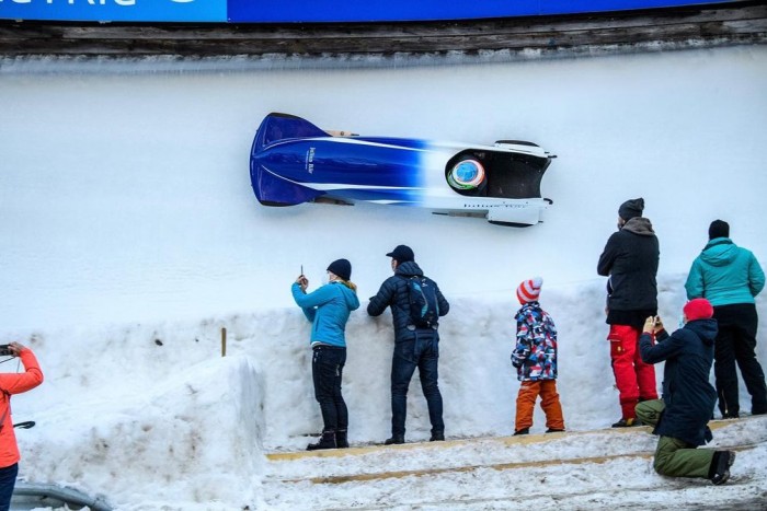 Olimpián indulhat az autóversenyző nő