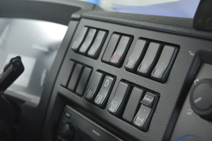 Igazi csajmágnes ez a Volvo teherautó 36 Igazi csajmágnes ez a Volvo teherautó 36