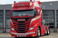 Sportautó ihlette ezt a nyerges vontatót 6 Sportautó ihlette ezt a nyerges vontatót 6