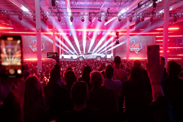 Megnyílt az új Tesla-üzem, itt is gyártani fogják a Cybertruckot