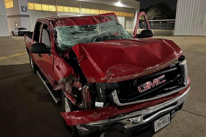 Kotta részegen ütközött két repülővel az autós