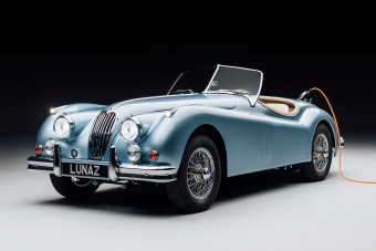 Saját gyárából választott nászajándékot fiának Beckham