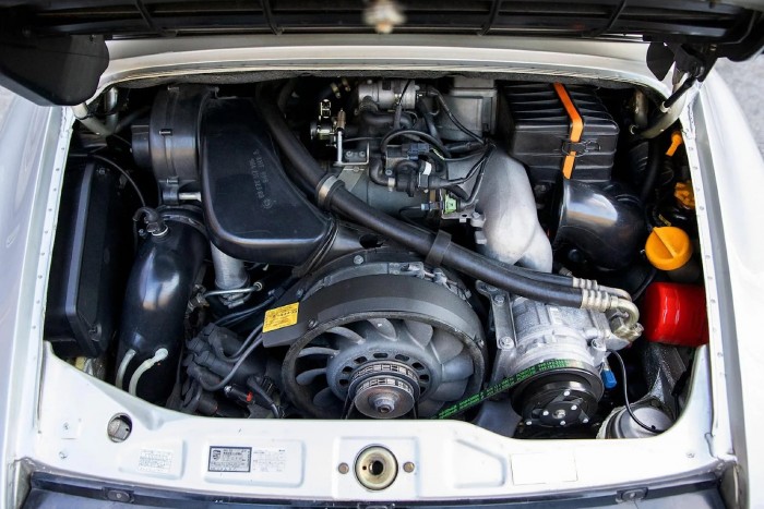 Nemes célt is szolgál ez az eladó Porsche 911 6