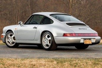 Nemes célt is szolgál ez az eladó Porsche 911