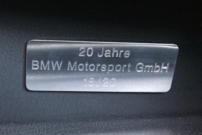 Okkal sorakoznak a nullák ennek a BMW-nek az árcéduláján 18 Okkal sorakoznak a nullák ennek a BMW-nek az árcéduláján 18