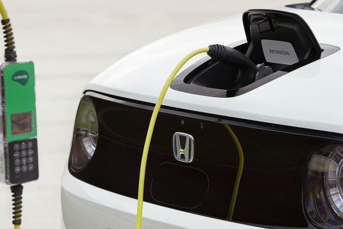 Együtt építene olcsó villanyautókat két autógyártó 6