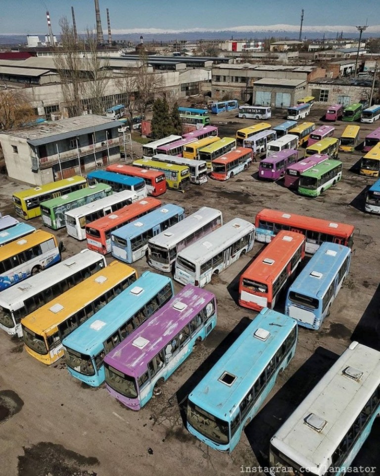 Az elhagyatott, kirgiz busztemető színesebb, mint gondolnád 4