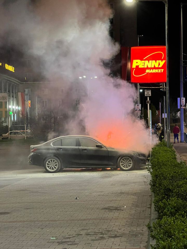 Elektromos BMW gyulladt ki a Hungária körúton 2