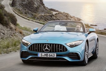 Forma-1 technológiát visz utcára a Mercedes