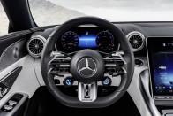 Forma-1 technológiát visz utcára a Mercedes 25