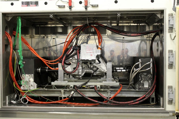 Megnéztük, mitől robbannak fel az Audi villanymotorjai 35 Megnéztük, mitől robbannak fel az Audi villanymotorjai 35