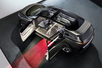 Ez a kocsi kigördíti utasai elé a vörös szőnyeget