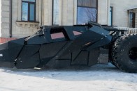 Aranyáron kínálják az új Batmobile-t, pedig „csak” egy másolat 14