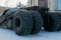 Aranyáron kínálják az új Batmobile-t, pedig „csak” egy másolat 15