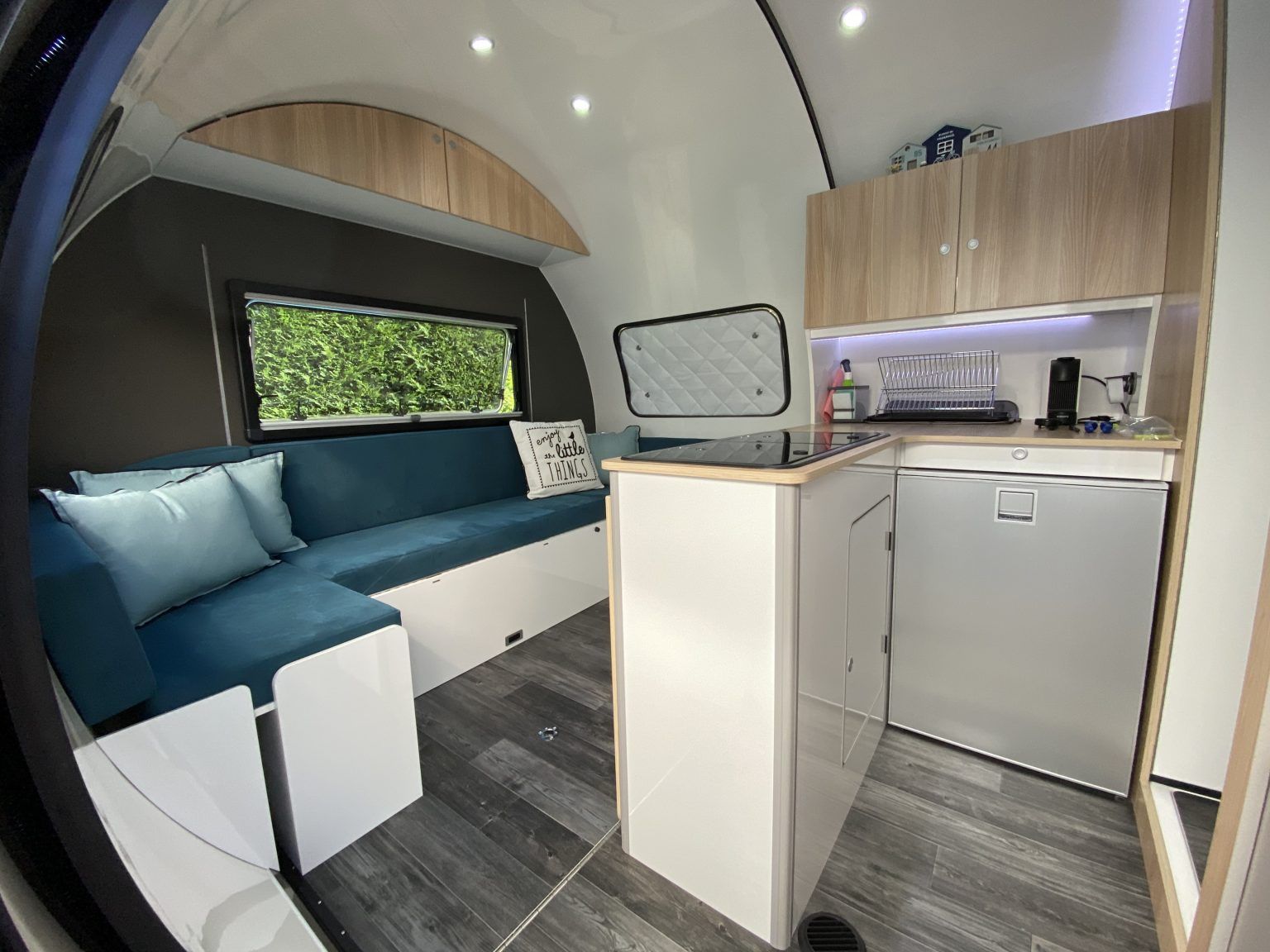 Ennek a kerek lakókocsinak van egy igazán nagy trükkje 2